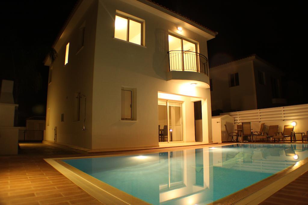 Palm Tree Villas 프로타라스 외부 사진